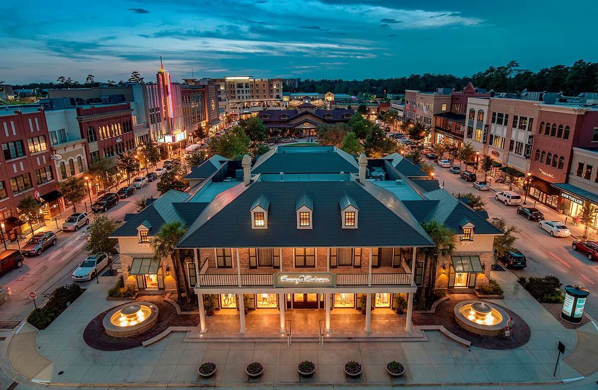 Market Street in The Woodlands at dusk
